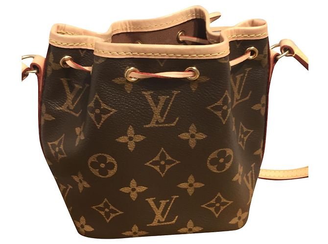 Louis Vuitton Nano Noah Castaño - vista 2