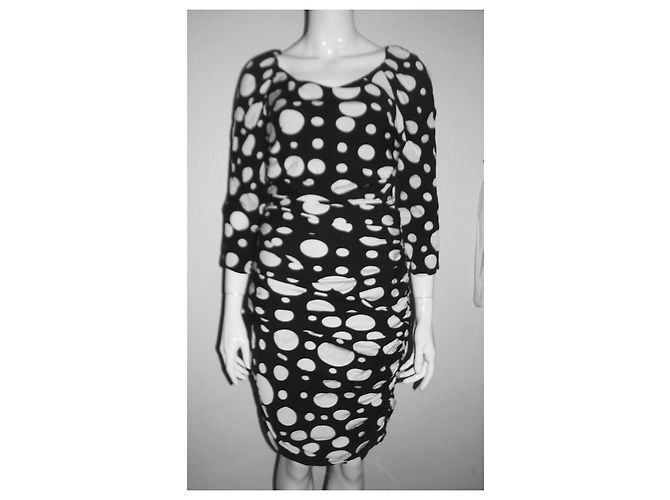 Vestido Diane Von Furstenberg Zucca de seda com bolinhas preto e branco - vista 8