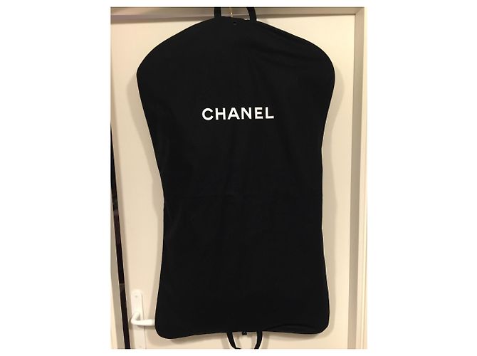 Splendida vellutata di Chanel Bordò - vista 8