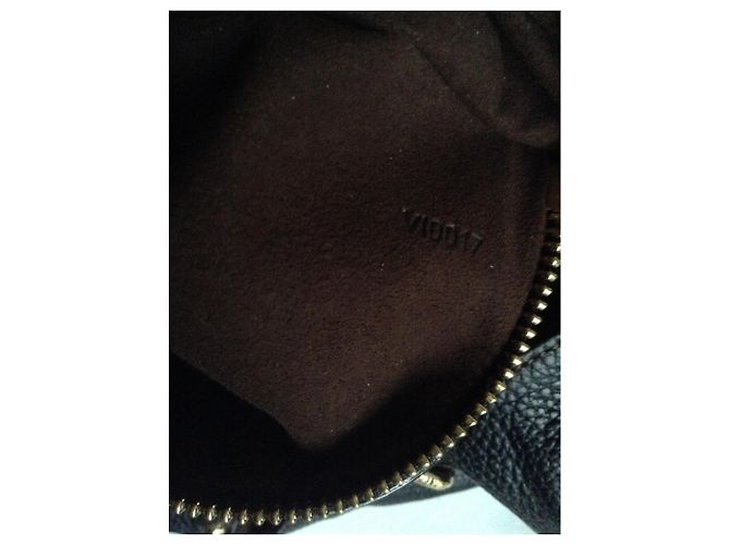 Borsa a mano Louis Vuitton Mahina GM in pelle nera Nero - vista 8