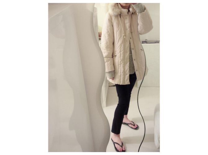 Autre Marque Abrigo Acolchado Beige con Capucha de Piel Real - vista 2
