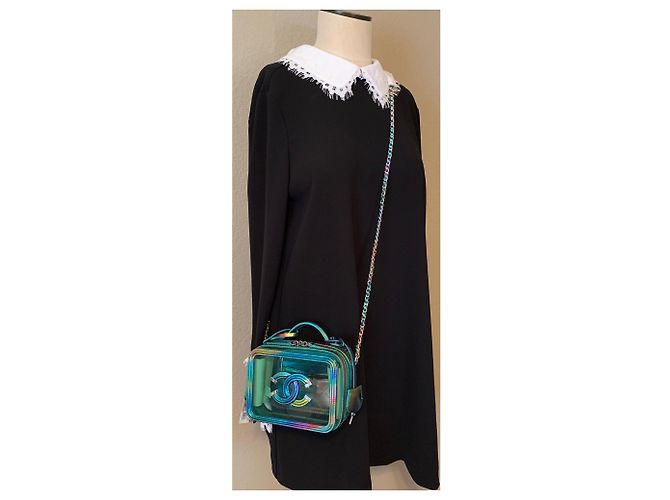 Chanel Piccola custodia in PVC verde con vernice arcobaleno - vista 12