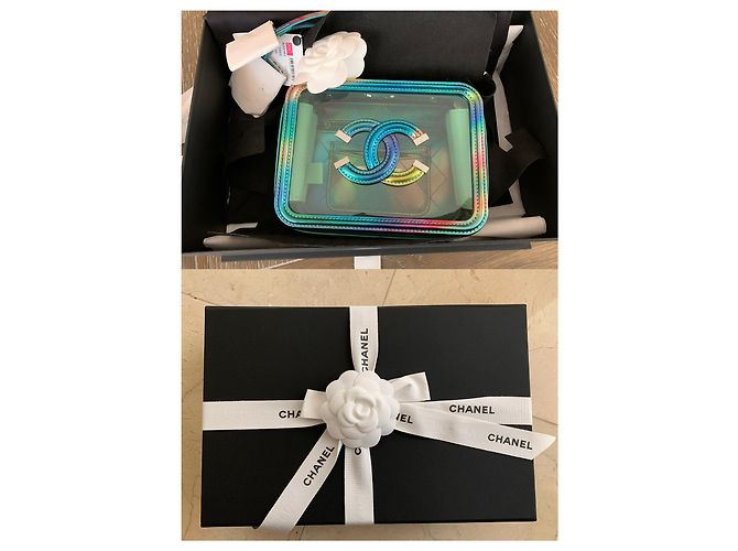 Chanel Piccola custodia in PVC verde con vernice arcobaleno - vista 13