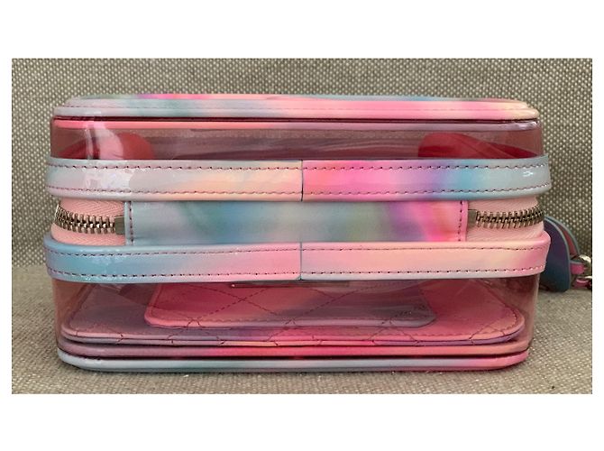 Vanity Chanel Kleine rosa PVC-Kosmetikkoffer mit Regenbogen-Lackleder Pink - Ansicht 6