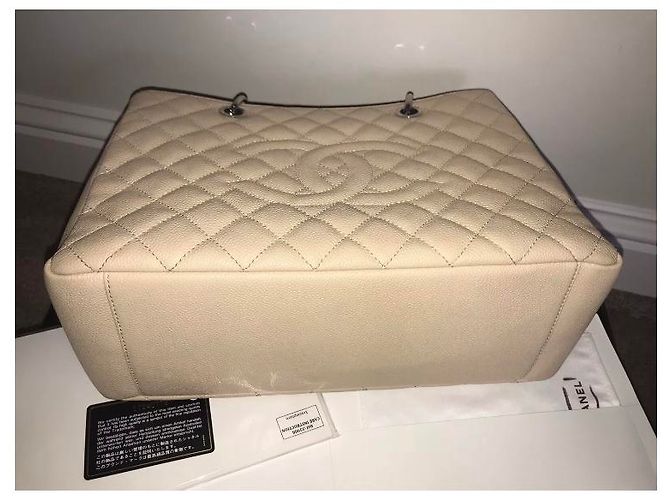 Borsa a mano Chanel Grandshopping in pelle beige - vista 4