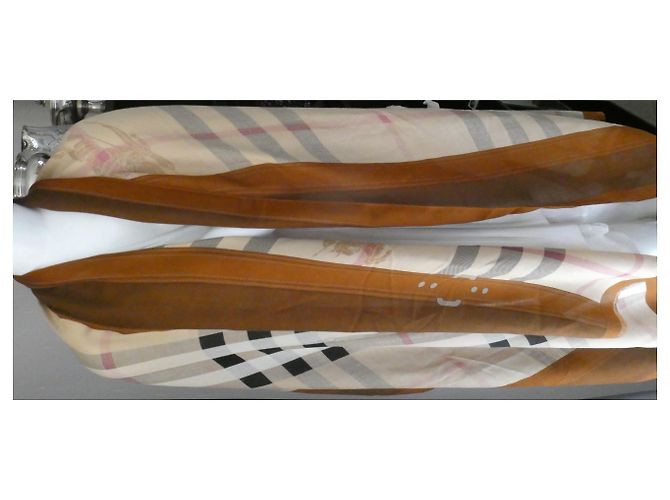 Burberry Lenços - vista 2