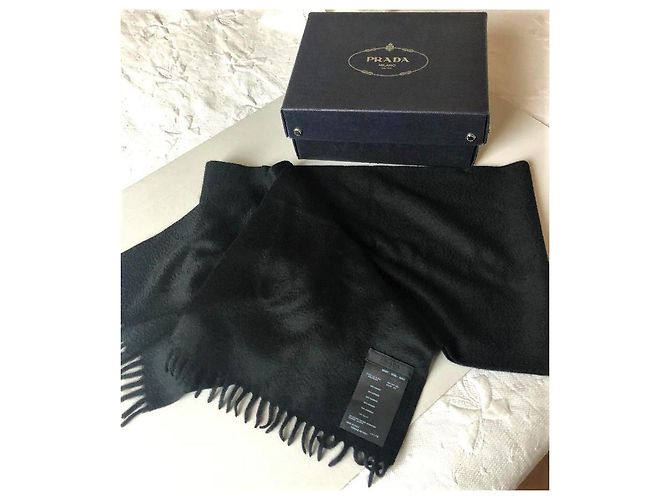 Nuova sciarpa da uomo in cashmere Prada - vista 2