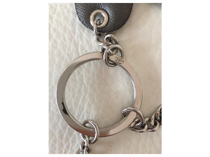 Ciondolo borsa Chanel argento metallo - vista 2