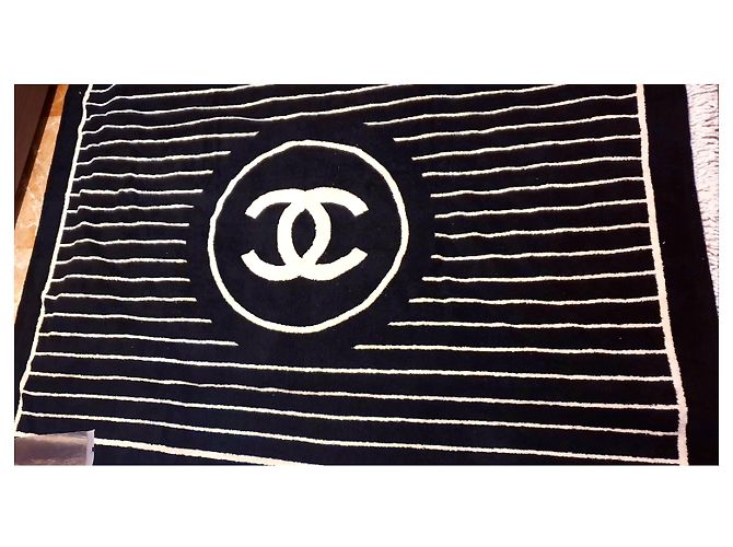 nova toalha Chanel Preto Bege - vista 9