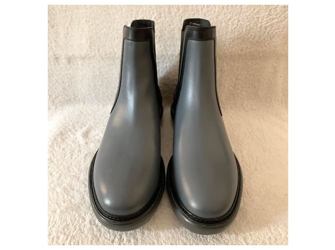 Salvatore Ferragamo Stivaletti in pelle bicolore - vista 2