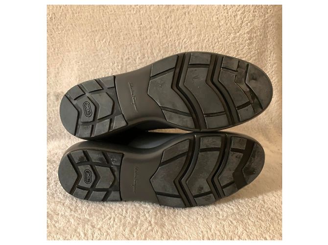 Salvatore Ferragamo Stivaletti in pelle bicolore - vista 7