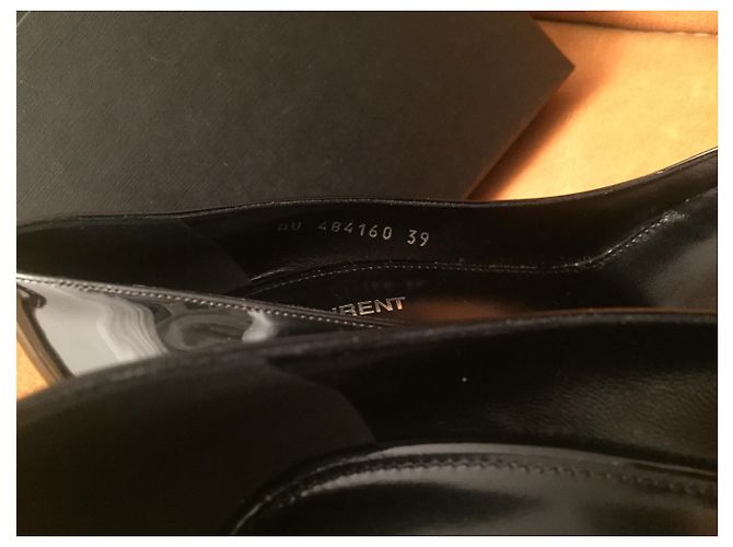 Décolleté Saint Laurent Opyum in vernice nero - vista 6