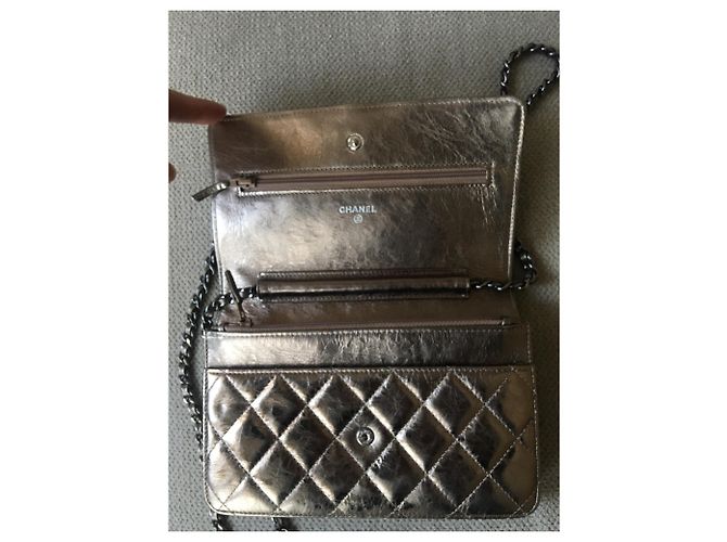 Wallet On Chain Zaino Chanel in pelle bronzo - vista 4