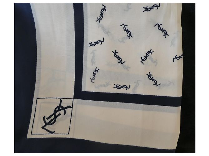 Yves Saint Laurent YSL logos - vue 4