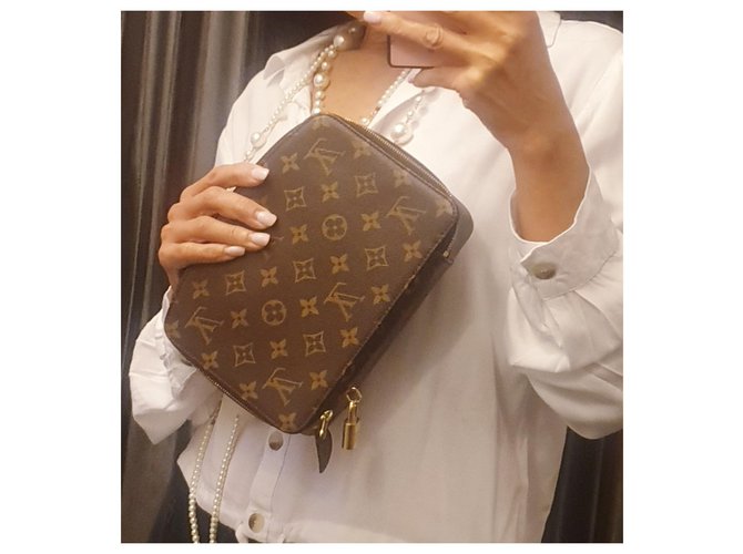 Louis Vuitton Monte Carlo Marrone - vista 17