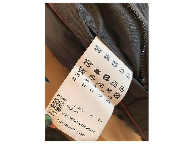 Hugo Boss Jacke Schwarz aus Polyamid - Ansicht 6