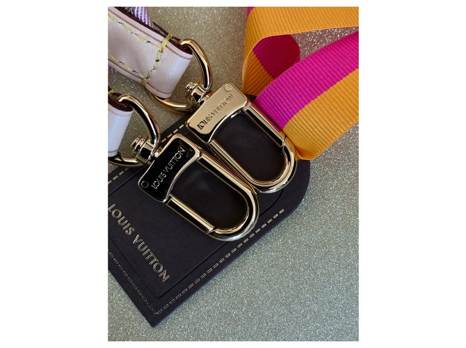 Louis Vuitton Guitar strap pink Beige ref.162214 Joli Closet