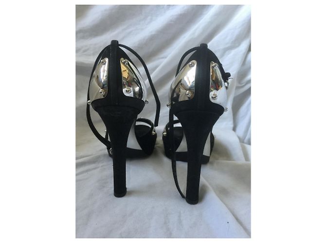 Gucci Metallgeprägte High Heels Schwarz Silber - Ansicht 3
