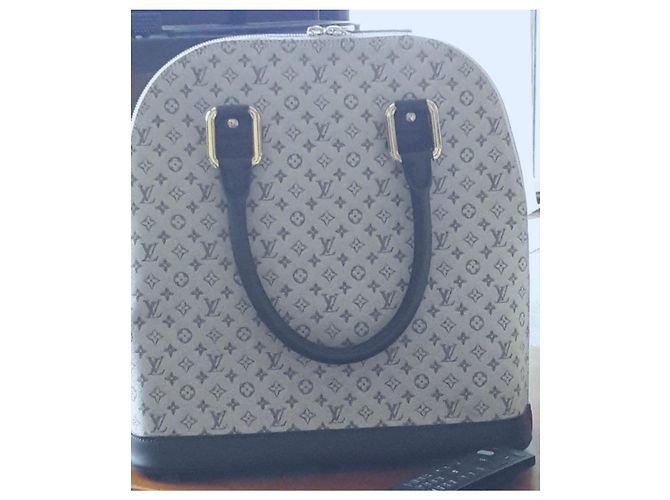 Louis Vuitton Alma Haut Monogram Idyl Canvas Khaki Cachi - vista 3