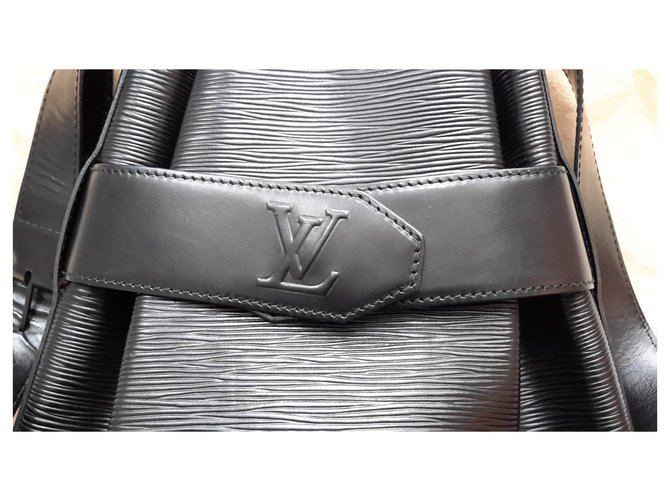 Louis Vuitton Twist Bucket Nero - vista 9