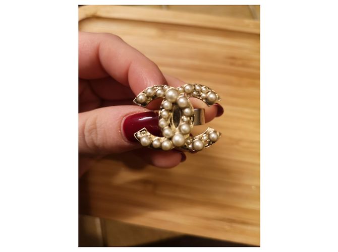 Anello a fantasia foderato a chanel D'oro - vista 4
