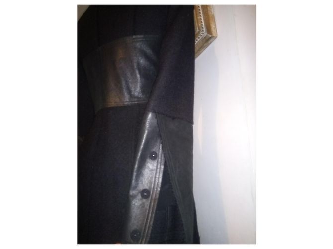 Abrigo Fendi negro de lana y mohair - vista 6