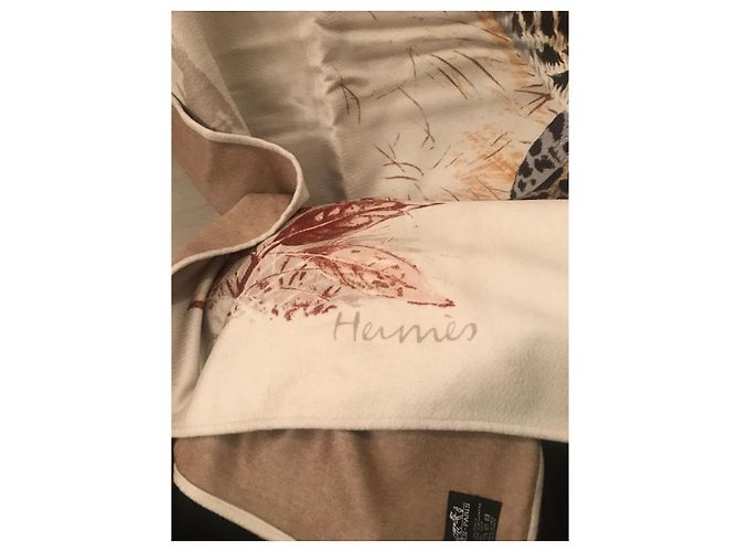 Hermès Cashmere Sofa Throw Sand - view 4