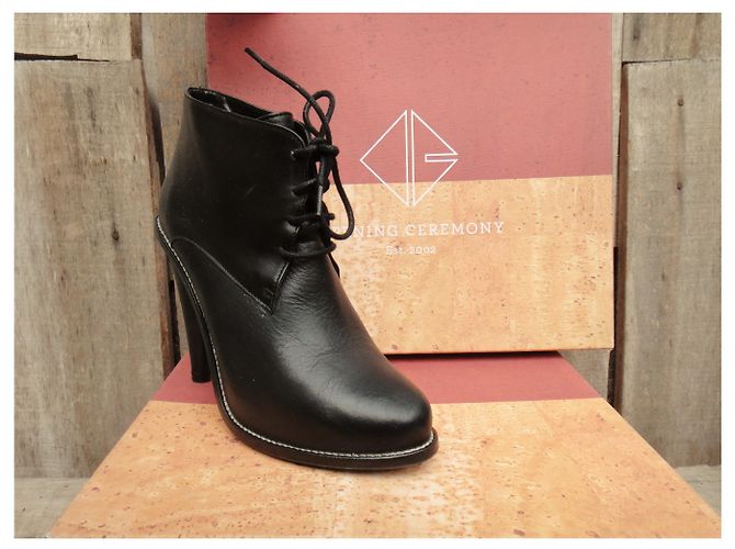 low heeled boots Opening Ceremony p 36 new condition Black - view 2