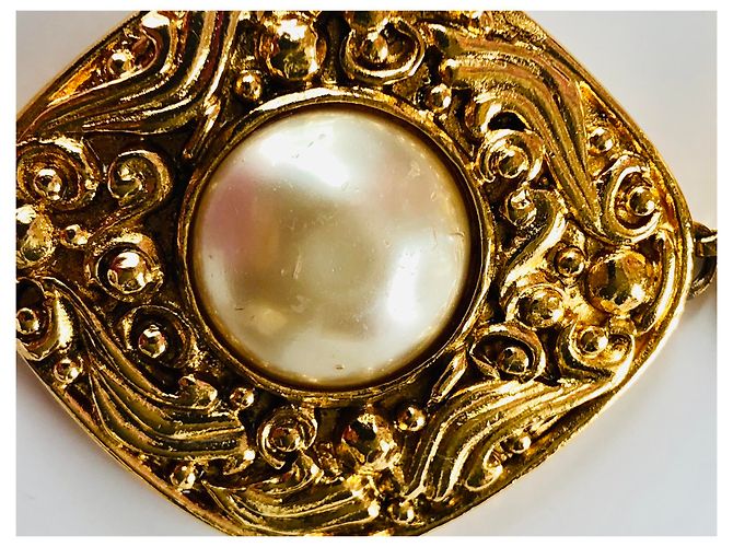 Spilla medaglia barocca Chanel D'oro Bianco sporco - vista 5