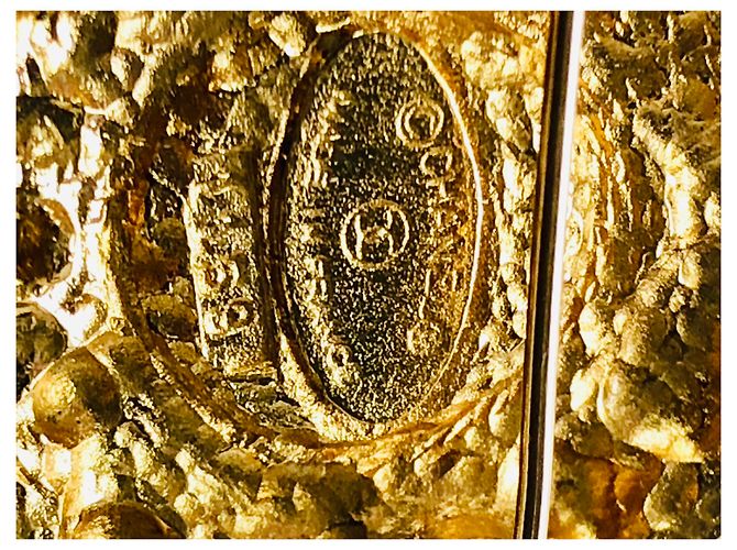Spilla medaglia barocca Chanel D'oro Bianco sporco - vista 8