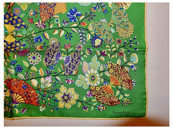 Hermès FIORI E FARFALLE DI TESSUTO Multicolore - vista 2