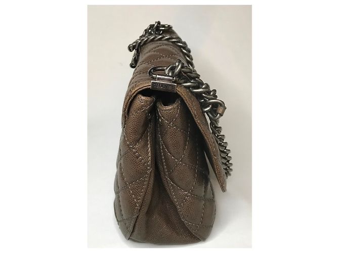 Chanel Borsa jumbo con patta in caviale Marrone Taupe Grigio antracite - vista 11