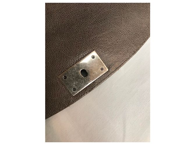 Chanel Borsa jumbo con patta in caviale Marrone Taupe Grigio antracite - vista 19