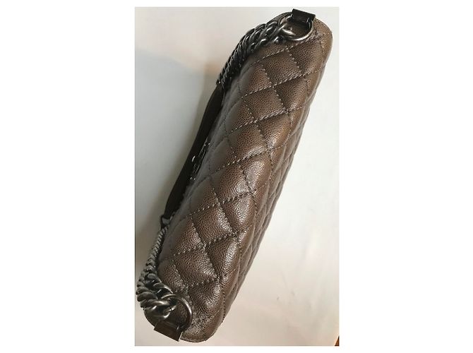 Chanel Borsa jumbo con patta in caviale Marrone Taupe Grigio antracite - vista 8