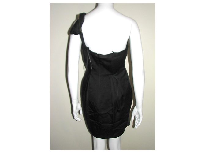 Bcbg Max Azria Ein Cocktailkleid mit Schulter Schwarz - Ansicht 5