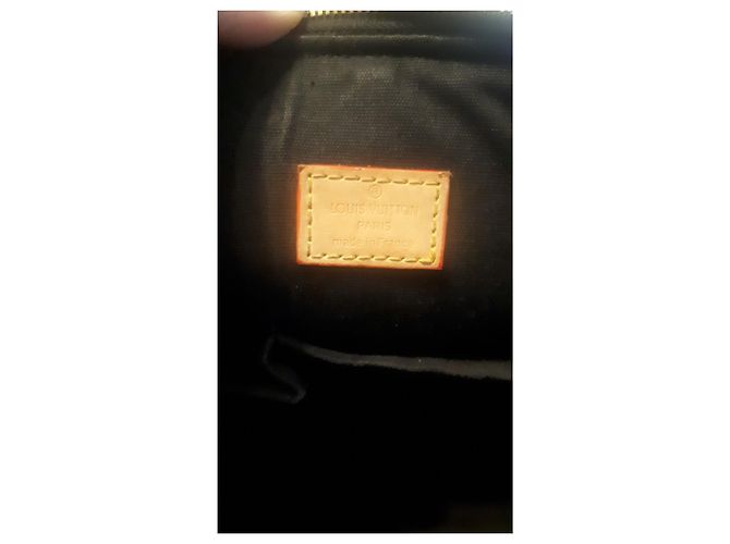 Borsa a mano Louis Vuitton Alma in vernice nera Nero - vista 4