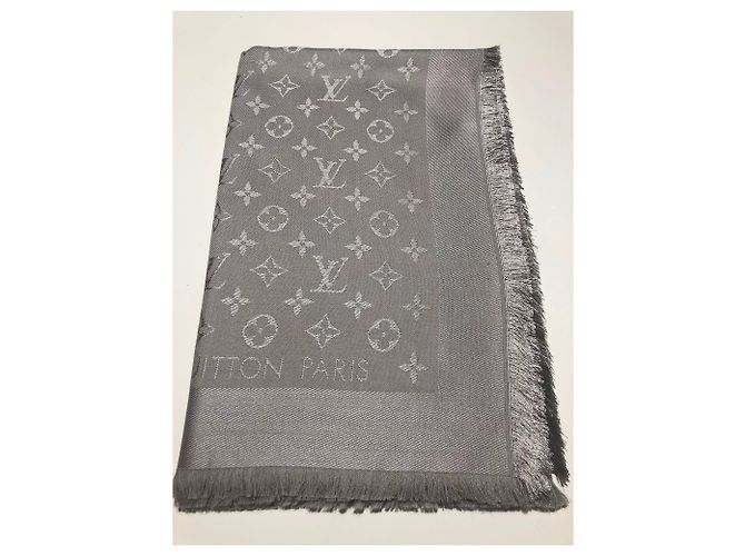 Chal de monograma de Louis Vuitton Gris - vista 2