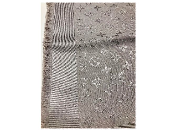 Chal de monograma de Louis Vuitton Gris - vista 4