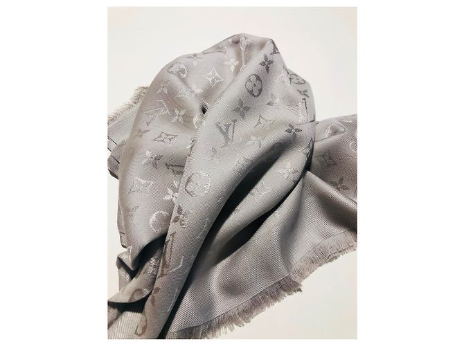 Chal de monograma de Louis Vuitton Gris - vista 5