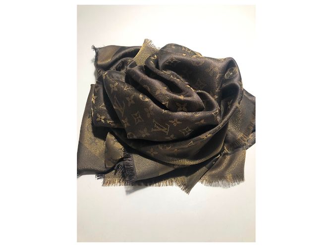 Louis Vuitton Monogram Shine Castaño - vista 3
