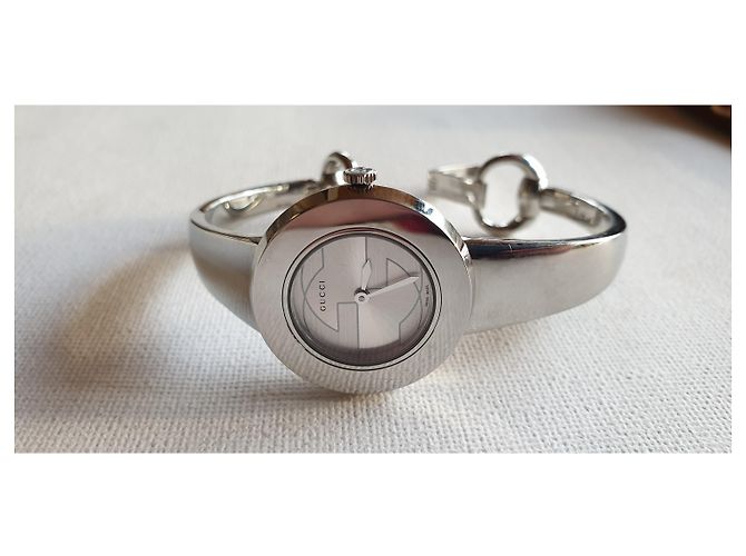 Gucci U play Uhr Stahl silber 26 mm - Ansicht 2