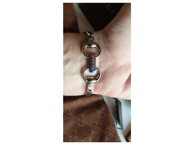 Gucci U play Uhr Stahl silber 26 mm - Ansicht 4