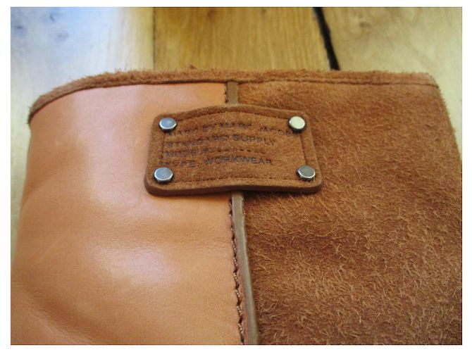 Marc by Marc Jacobs Boots fourrées, compensées, cuir cognac 36. - vue 2