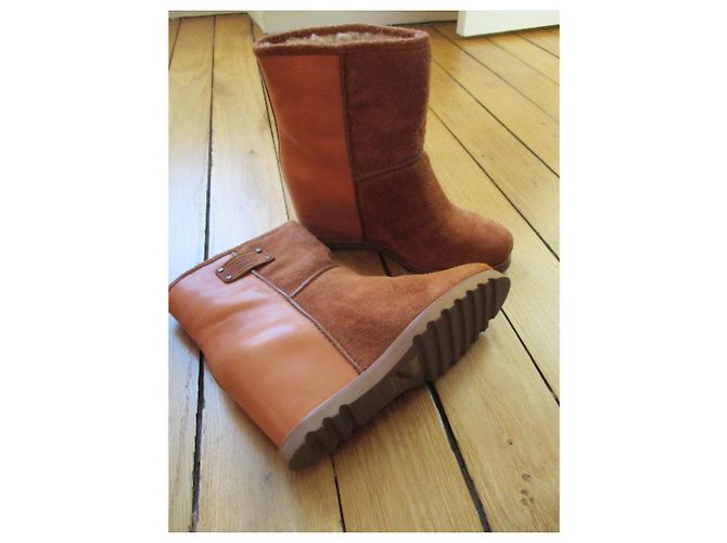 Marc by Marc Jacobs Boots fourrées, compensées, cuir cognac 36. - vue 4