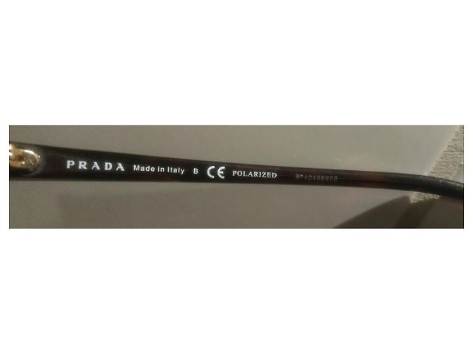 Occhiali da sole polarizzati Prada in colore avana / turtoise Marrone D'oro Bronzo - vista 11