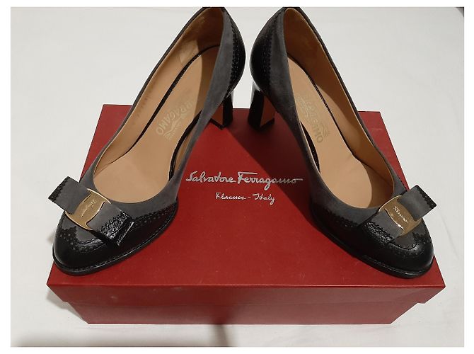 Décolleté Salvatore Ferragamo in pelle nero e grigio scuro Grigio antracite - vista 6
