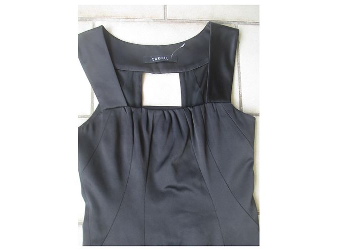 CAROLL Kleid aus schwarzem Satin - Ansicht 2