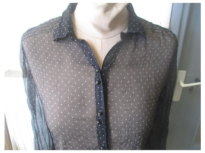 Camicetta Massimo Dutti in seta nera con maniche a pois trasparenti Nero D'oro - vista 4