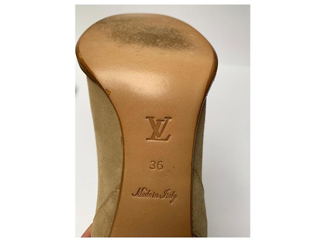 Botas Louis Vuitton Safari Beige - vista 3
