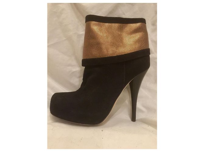 Fendi Botins pretos e dourados - vista 2